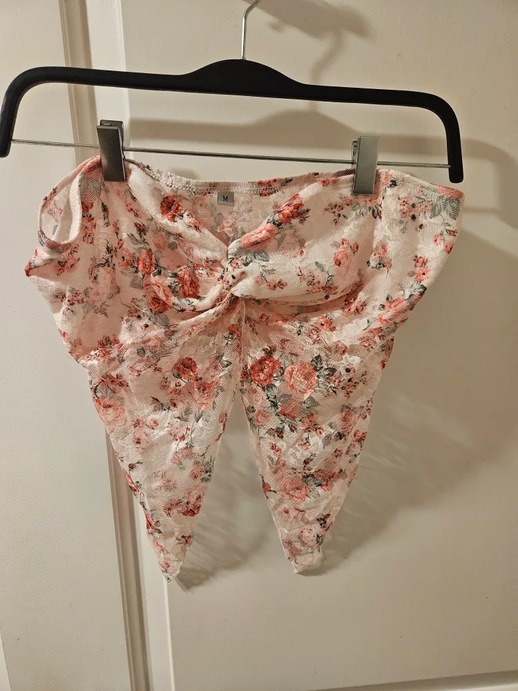 New Y2K Floral Tube Top - Size M thumbnail