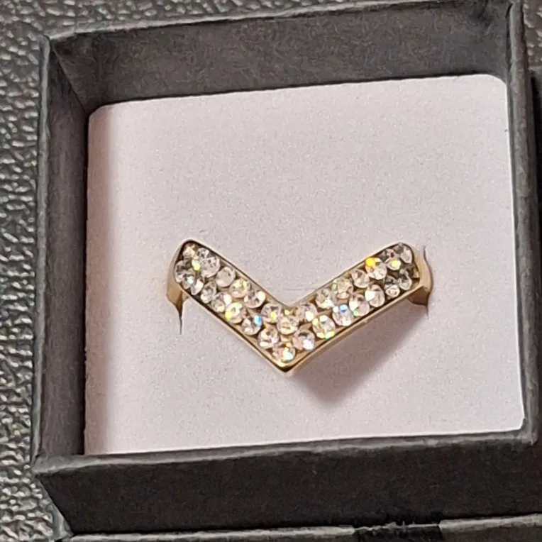 Gold V-Shaped Rhinestone Ring thumbnail