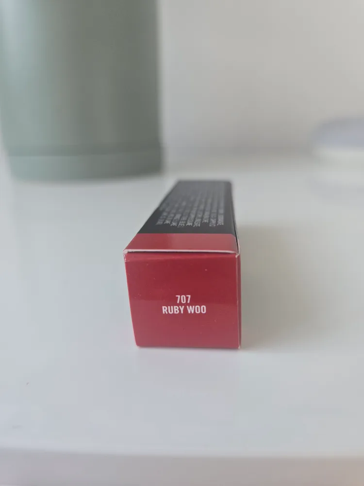 MAC Retro Matte Lipstick - Ruby Woo image indicator(3)