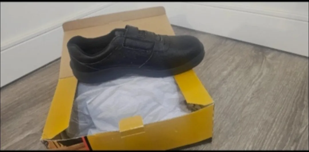 KPR Safety Shoes - Black - Size [11.5] image indicator(2)