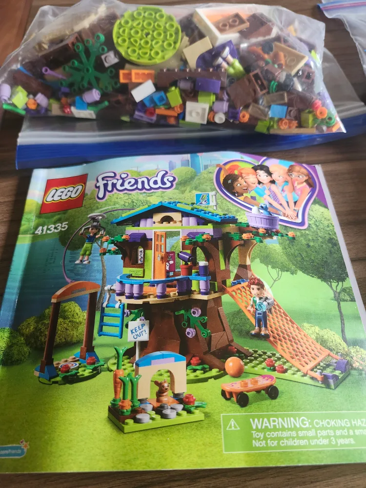 LEGO Friends 41335 Mia's Tree House thumbnail
