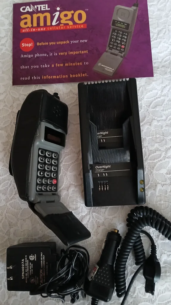 Vintage  Motorola Flip phone collection for $50.00 image indicator(2)