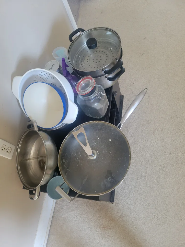 Pots, Pans & Colander Set thumbnail
