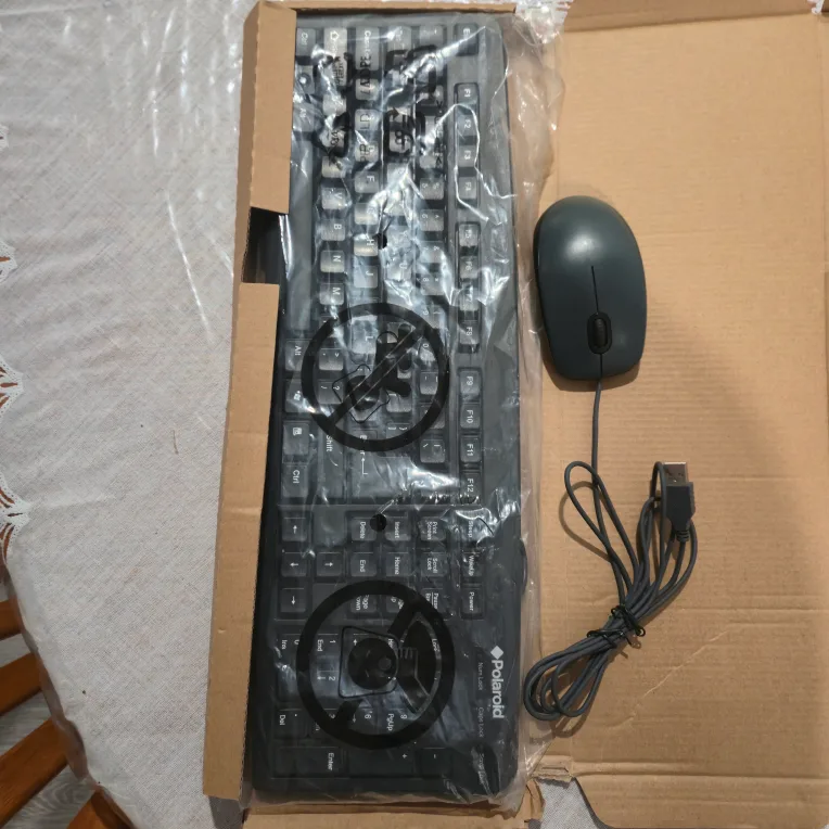 Polaroid Keyboard and Mouse Combo thumbnail