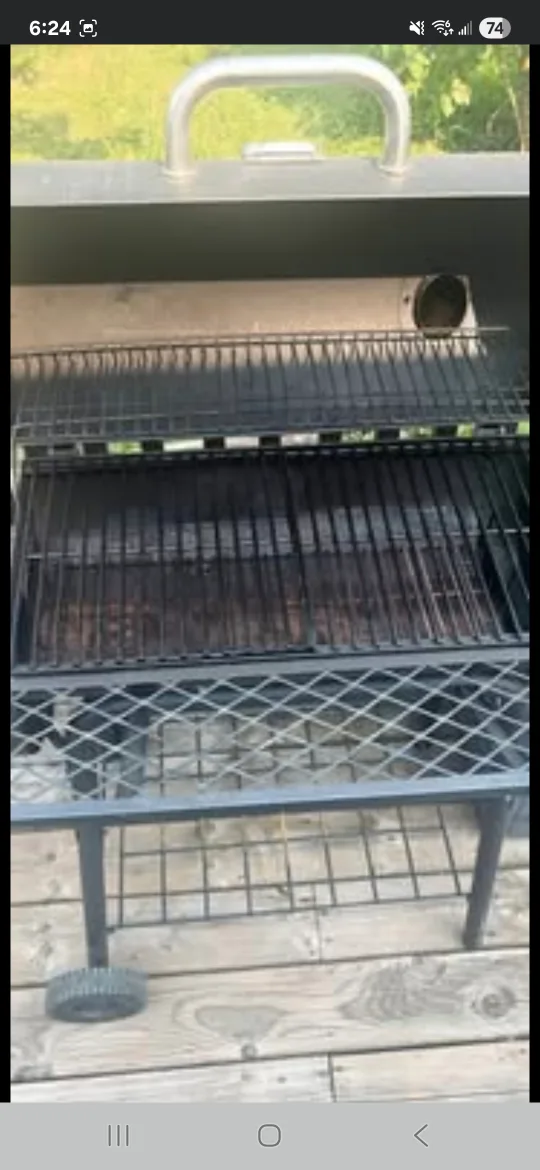 Used charcoal BBQ Grill image indicator(2)