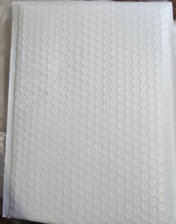 250 Padded 8" x 11" White Bubble Envelopes-Shipping Supplies image indicator(2)