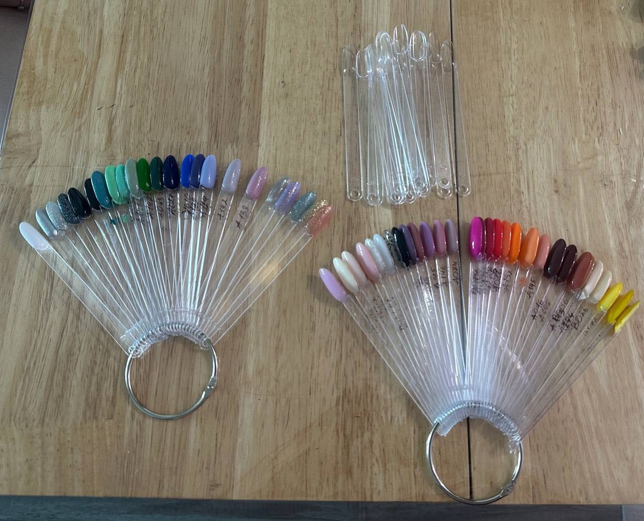 🎨 Nail Swatch Sticks with Metal Ring – Gel Polish Display Set 🎨