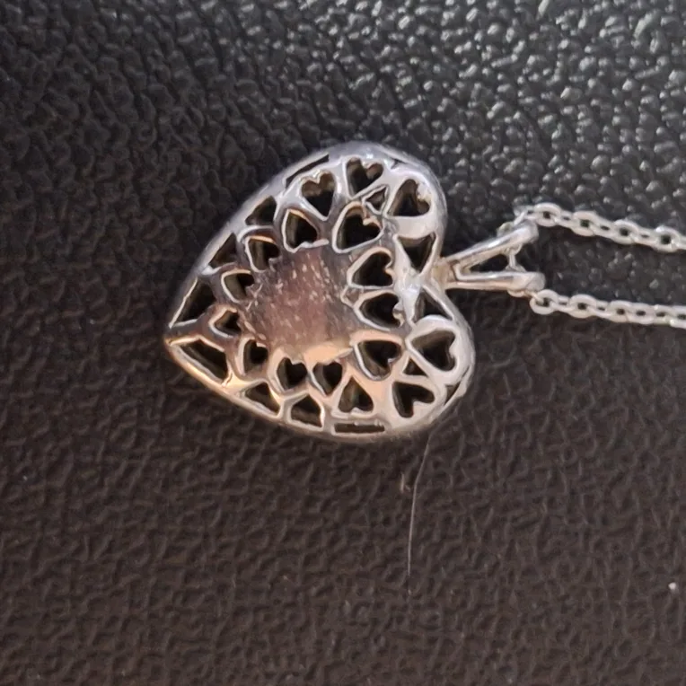 Heart Pendant Necklace thumbnail