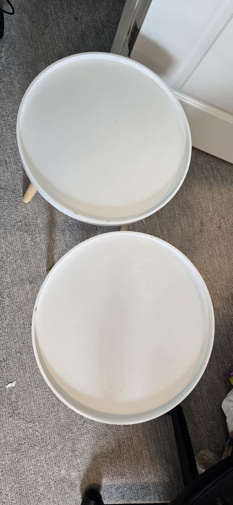 Set of 2 White Round Side Tables - photo 3