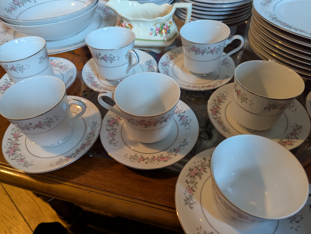 Premiere Fine China Rose Garden Dinnerware Set - photo 3