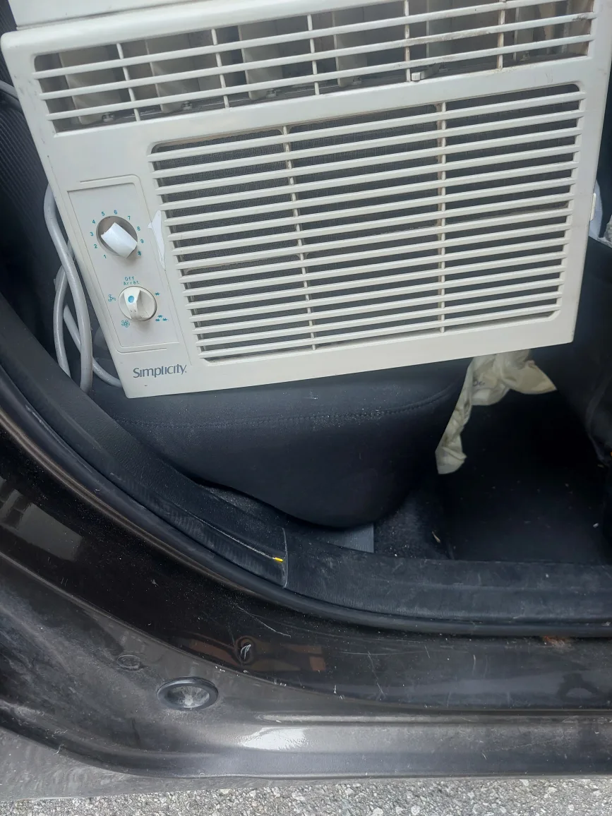 Simplicity Window Air Conditioner SAC5206-1 thumbnail