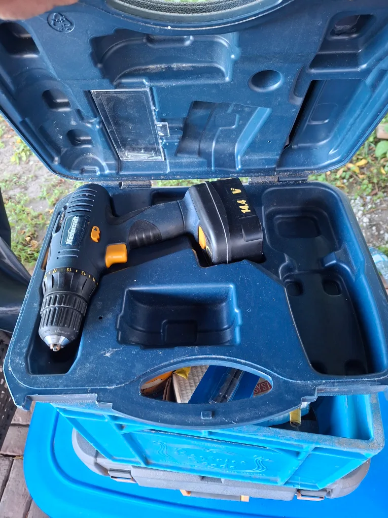 Mastercraft 14.4V Cordless Drill w/ Case thumbnail