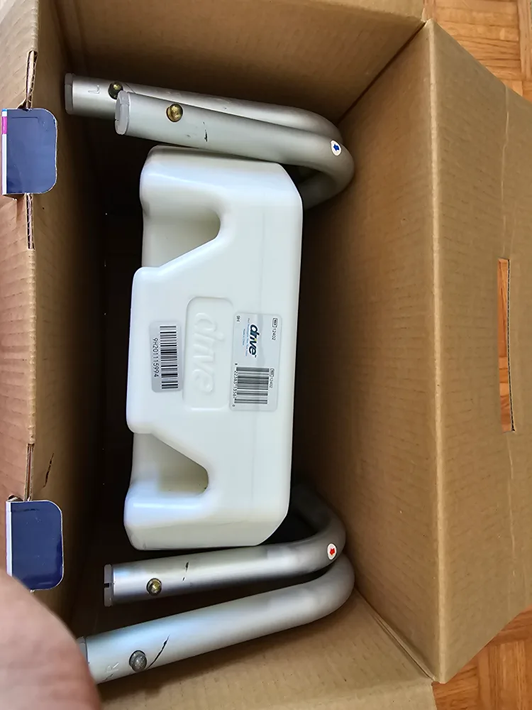 Drive Toilet Seat Riser with Removable Arms image indicator(2)