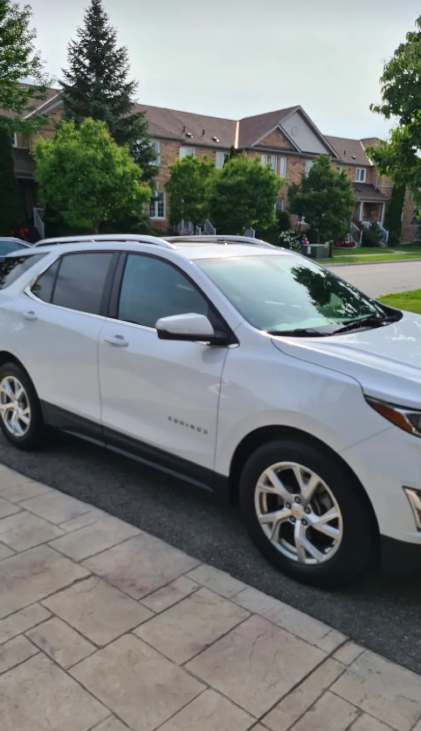 2019 Chevrolet Equinox AWD LT 2.0T image indicator(2)