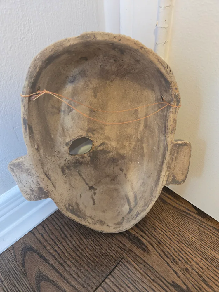 Vintage Handcrafted Mexican Gypsum Mask with Beaded Lizard image indicator(5)