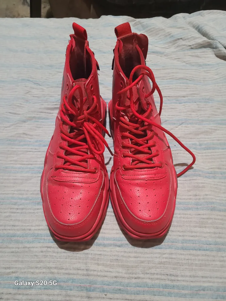 Red 'Spo Sen' High-Top Sneakers thumbnail