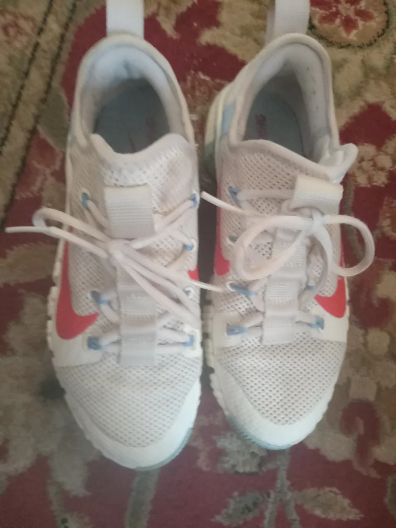 Nike Metcon 5 White/Red, US Size 8 image indicator(2)