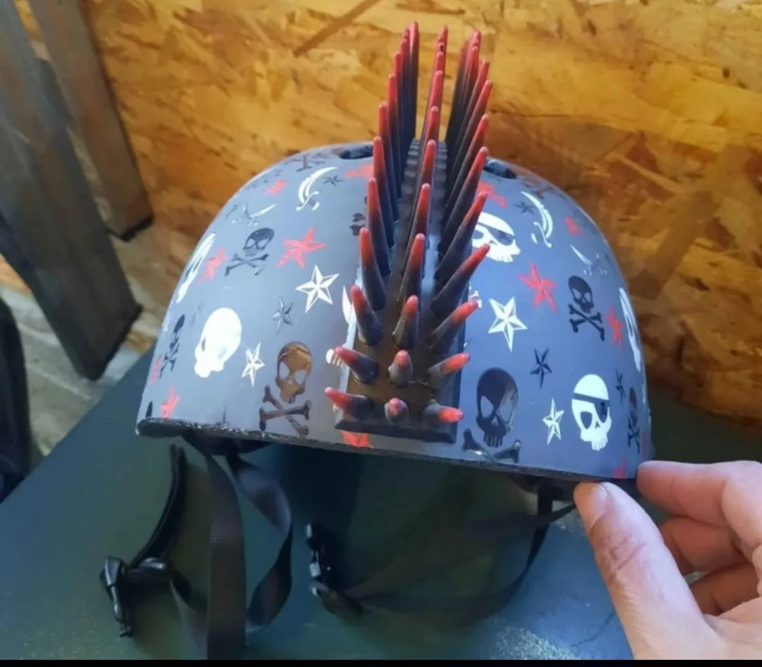 Kids' Helmet with Pirate & Skull Design🥕 thumbnail