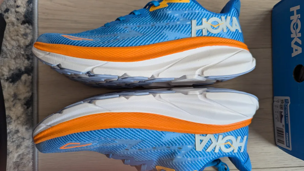 Hoka Clifton 9 Running Shoes, Size 10 thumbnail