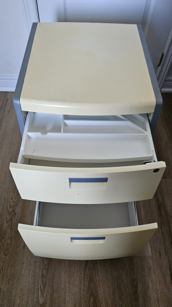 2 Drawer Filing Cabinet - photo 2