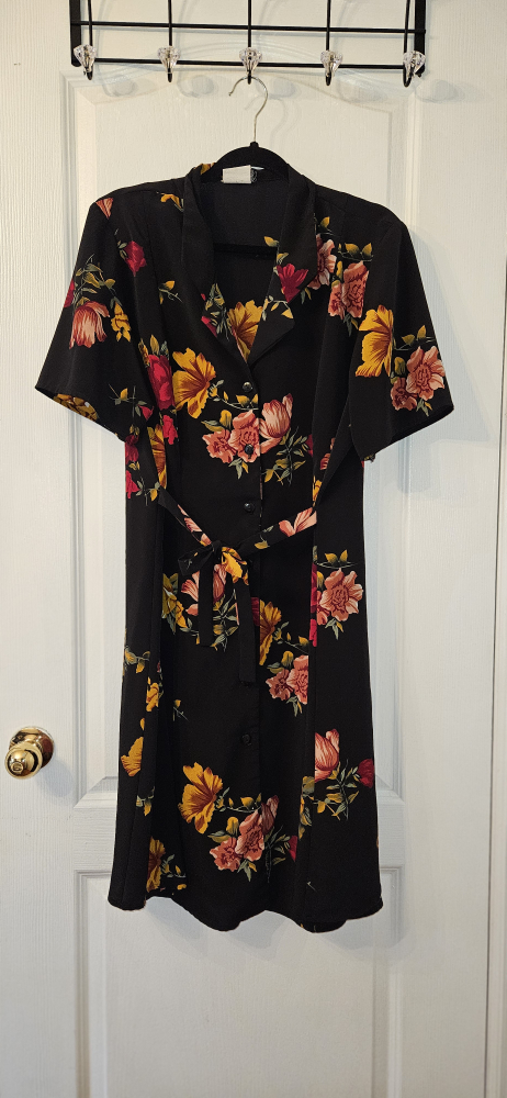 Medium Plus Preferred Floral dress with tie belt