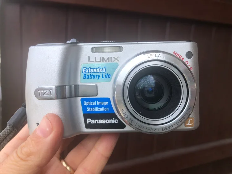 Old digital camera thumbnail