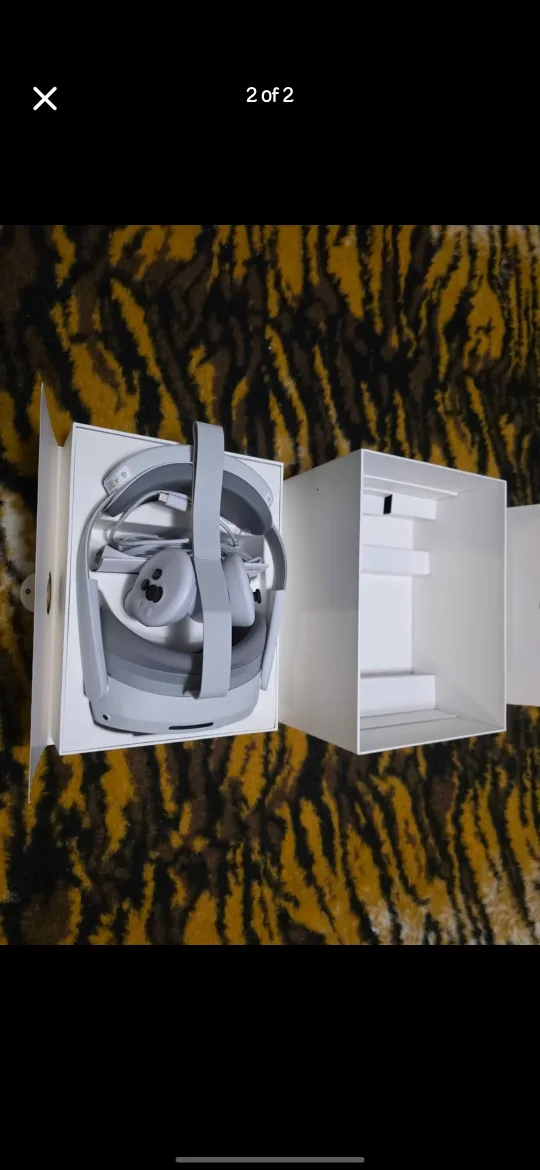 PICO 4 Ultra VR Headset - 256GB image indicator(2)