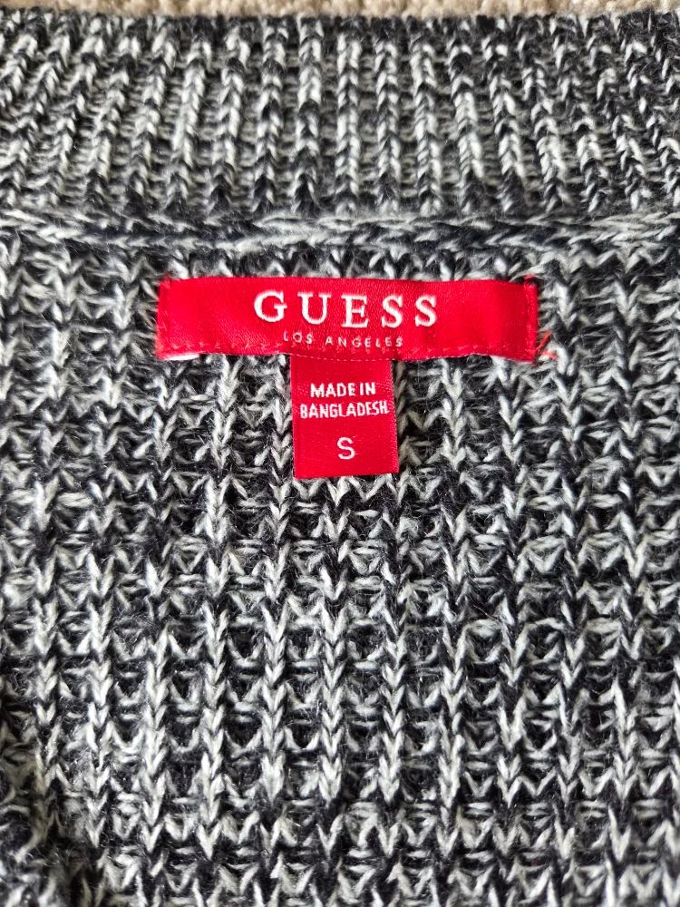 Guess Sweater - Size Small image indicator(4)