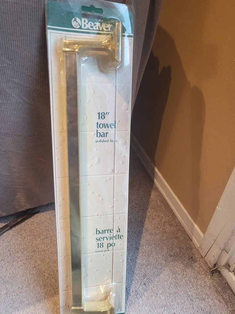 New Beaver 18" Polished Brass Towel Bar thumbnail
