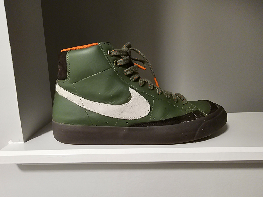 Nike Blazer Mid '77 Olive Green Sneakers