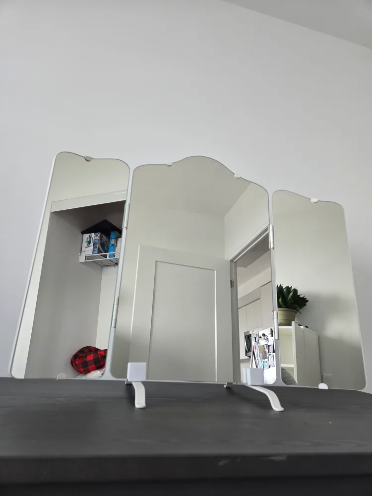 Folding Vanity Mirror - Tri-Fold thumbnail
