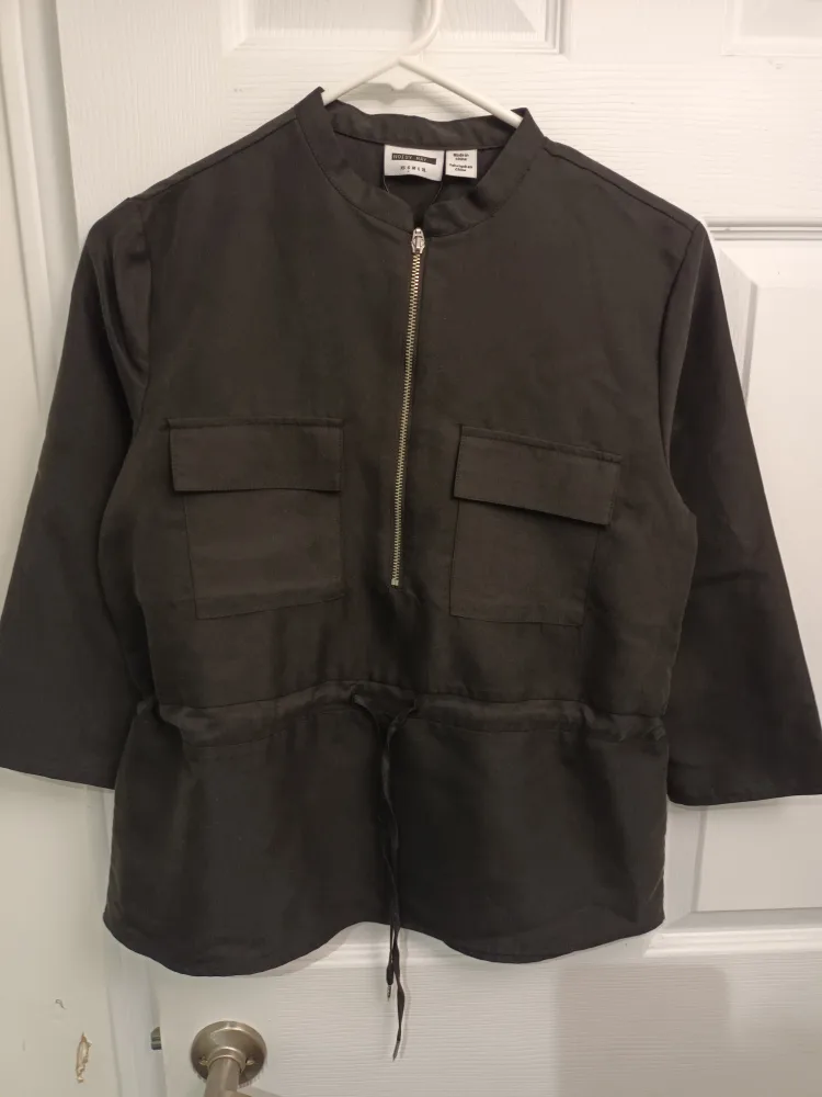 🧡 Assorted Women's Clothing Bundle (Size M) image indicator(4)