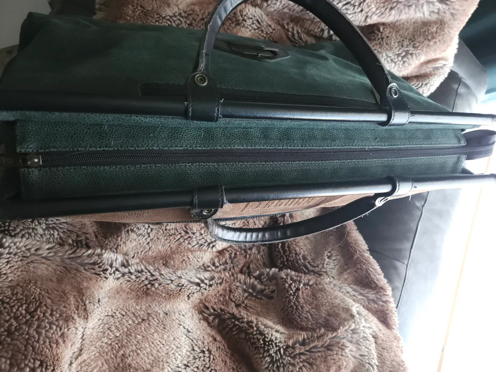 Vintage Jaguar Weekender Bag - Green & Brown image indicator(5)