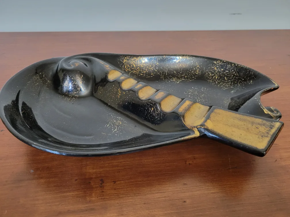 Vintage Japan Ashtray Black & Gold image indicator(4)