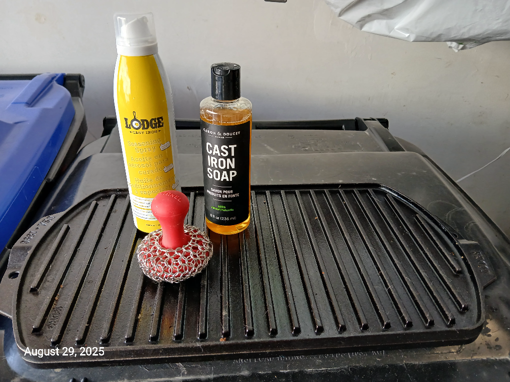 Cast iron pan (stove top)