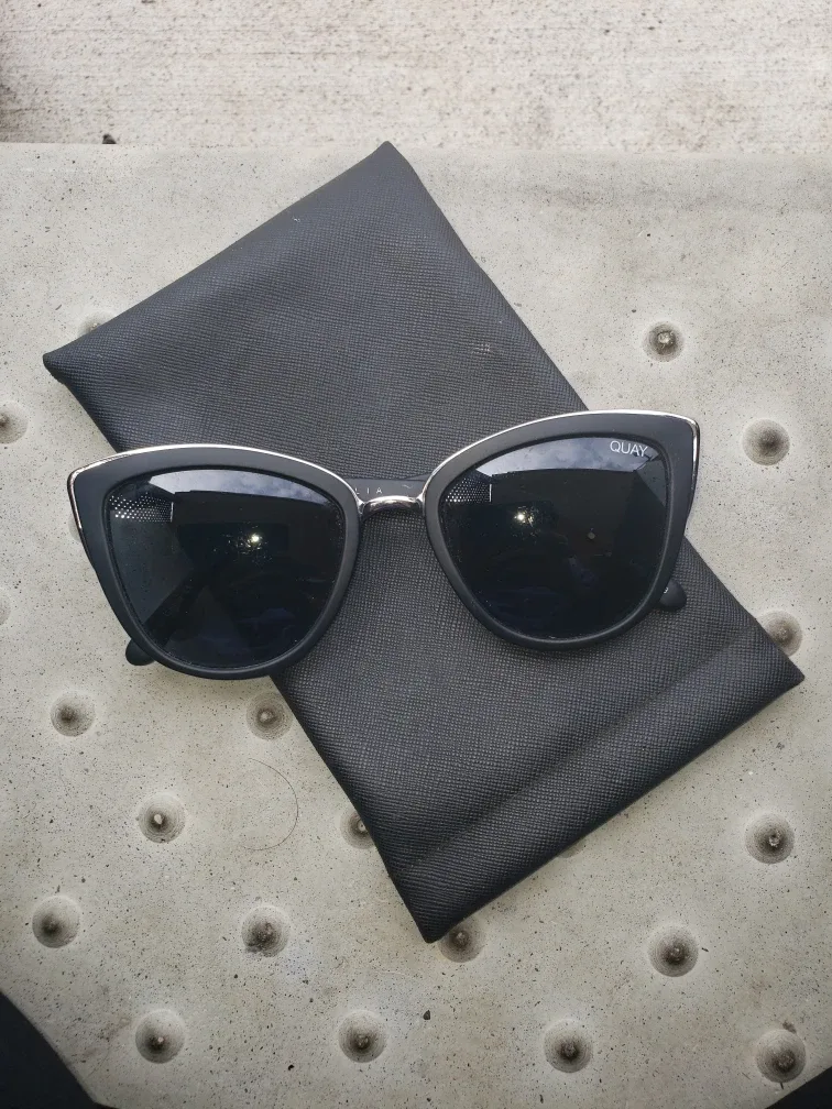 Quay Australia Black Sunglasses image indicator(2)