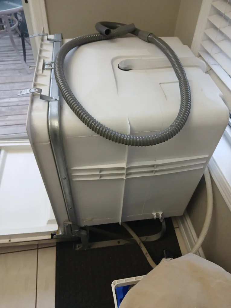 Frigidaire Dishwasher - Great Condition! image indicator(6)