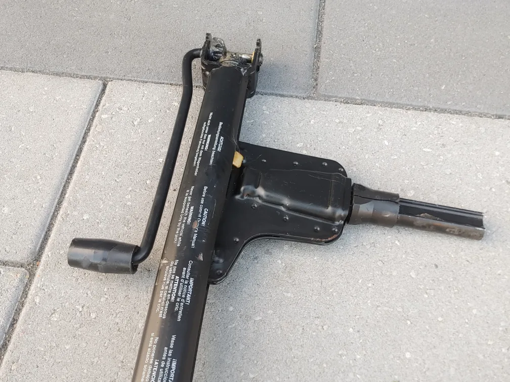 MERCEDES BENZ W126 FACTORY OEM TIRE CAR JACK 1235830715 image indicator(2)