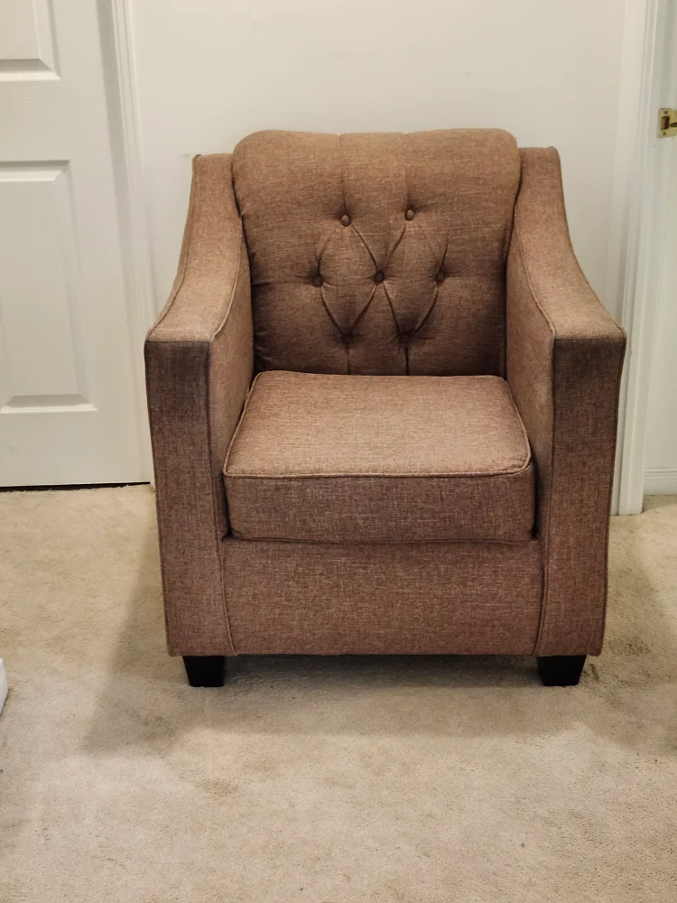 Brown Armchair - Cozy & Stylish thumbnail