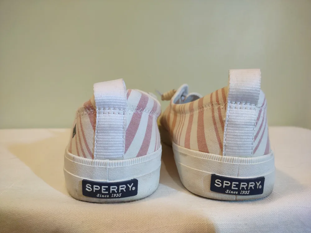 Sperry Women's Seacycle Crest Vibe Striped Rose Sneaker Size 9.5 image indicator(4)
