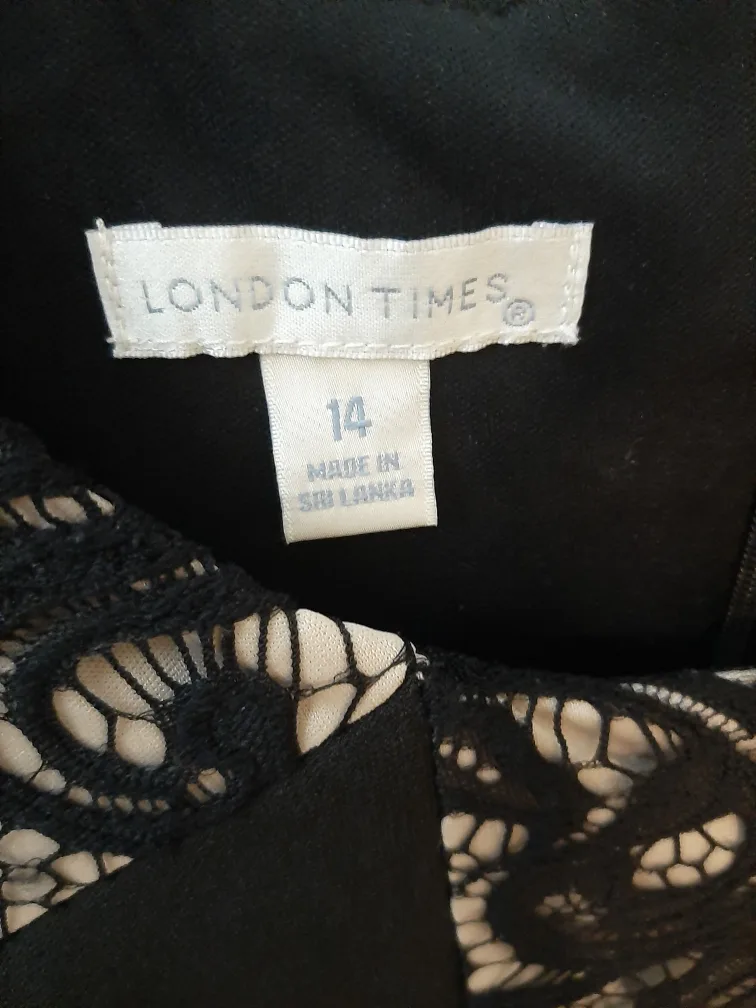 Black Lace Dress - Size 14 image indicator(3)