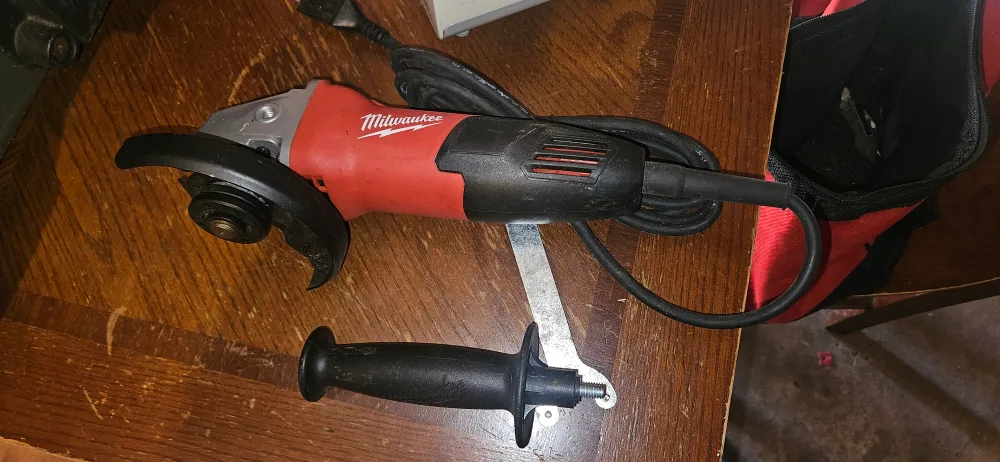 Milwaukee 4-1/2" Grinder thumbnail