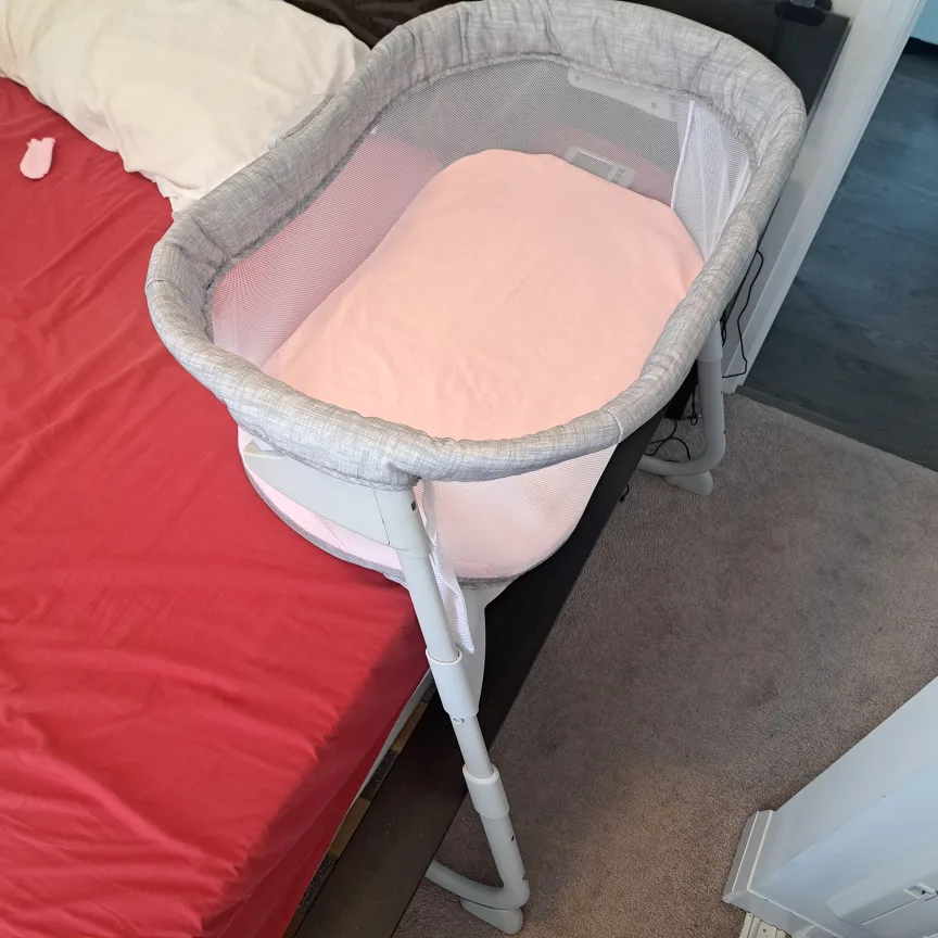 HALO BassiNest Flex Portable Bassinet thumbnail