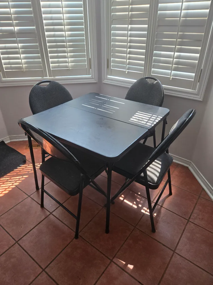 Folding Table with 4 Chairs thumbnail
