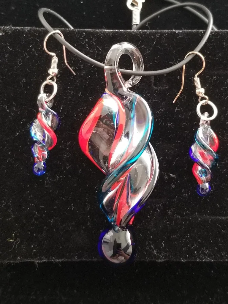 Multicolor Glass Swirl Set image indicator(2)