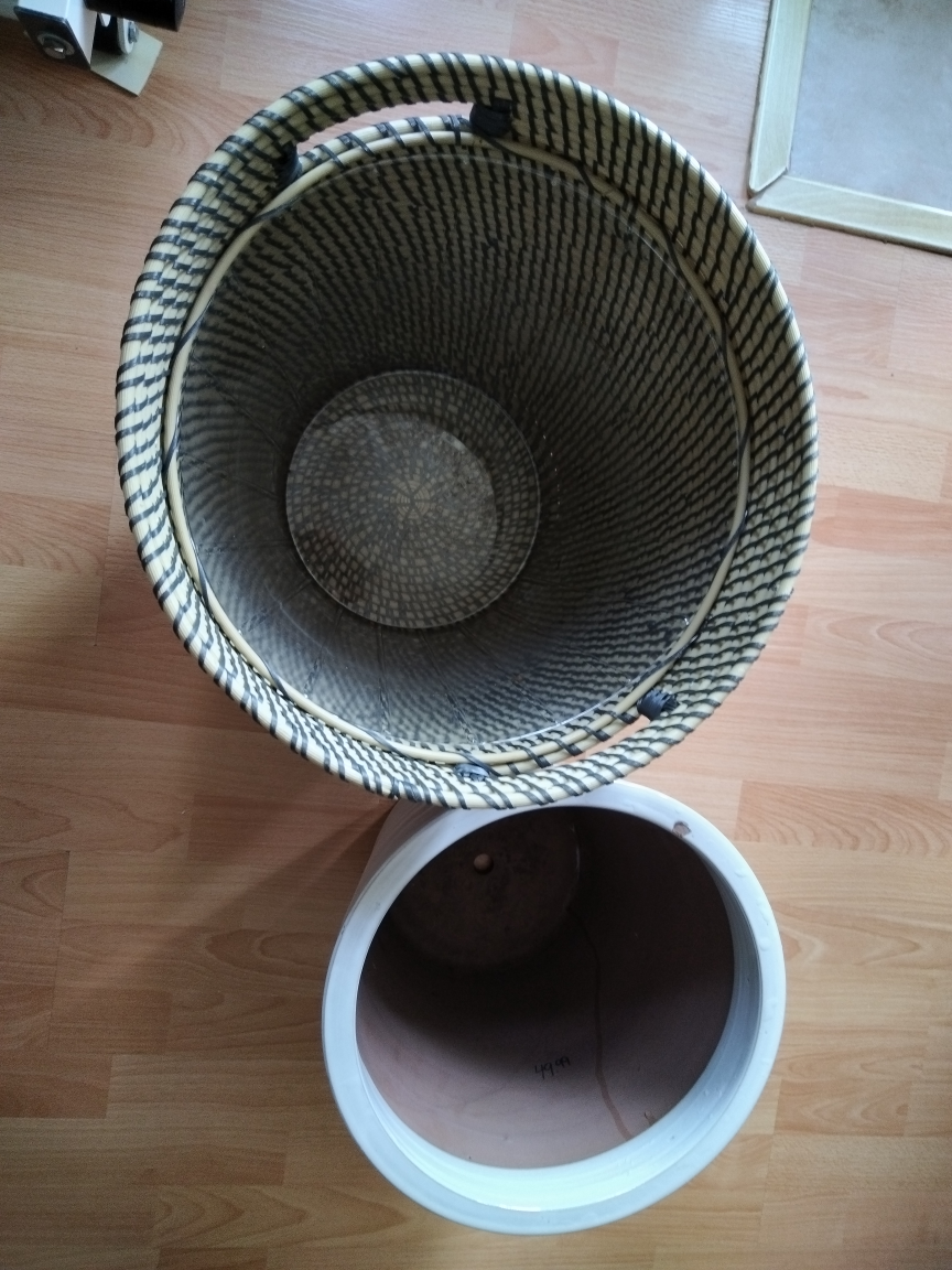 Two Decorative Planters - Woven & Ceramic - photo 2