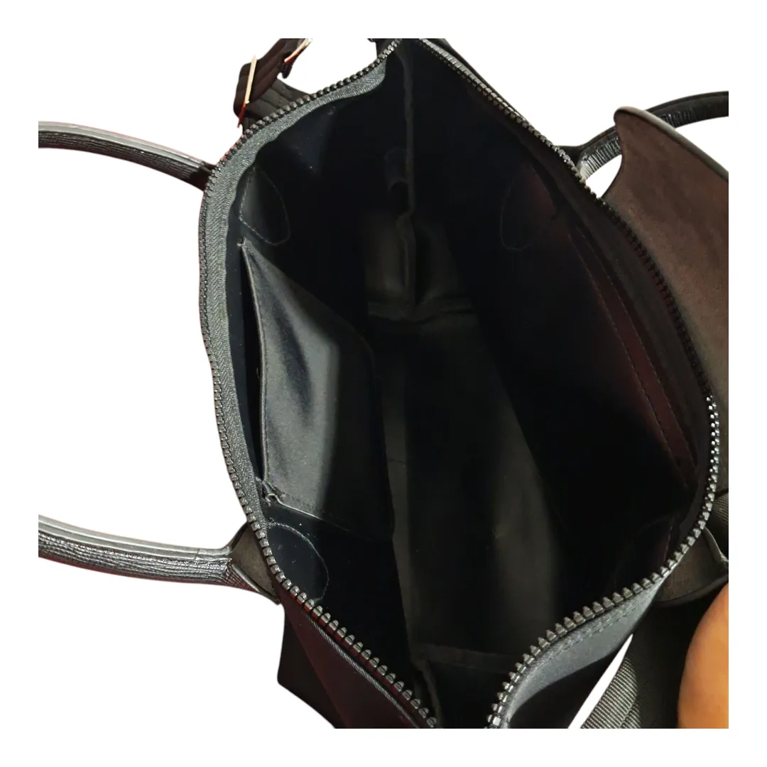 Longchamp Black Handbag image indicator(2)