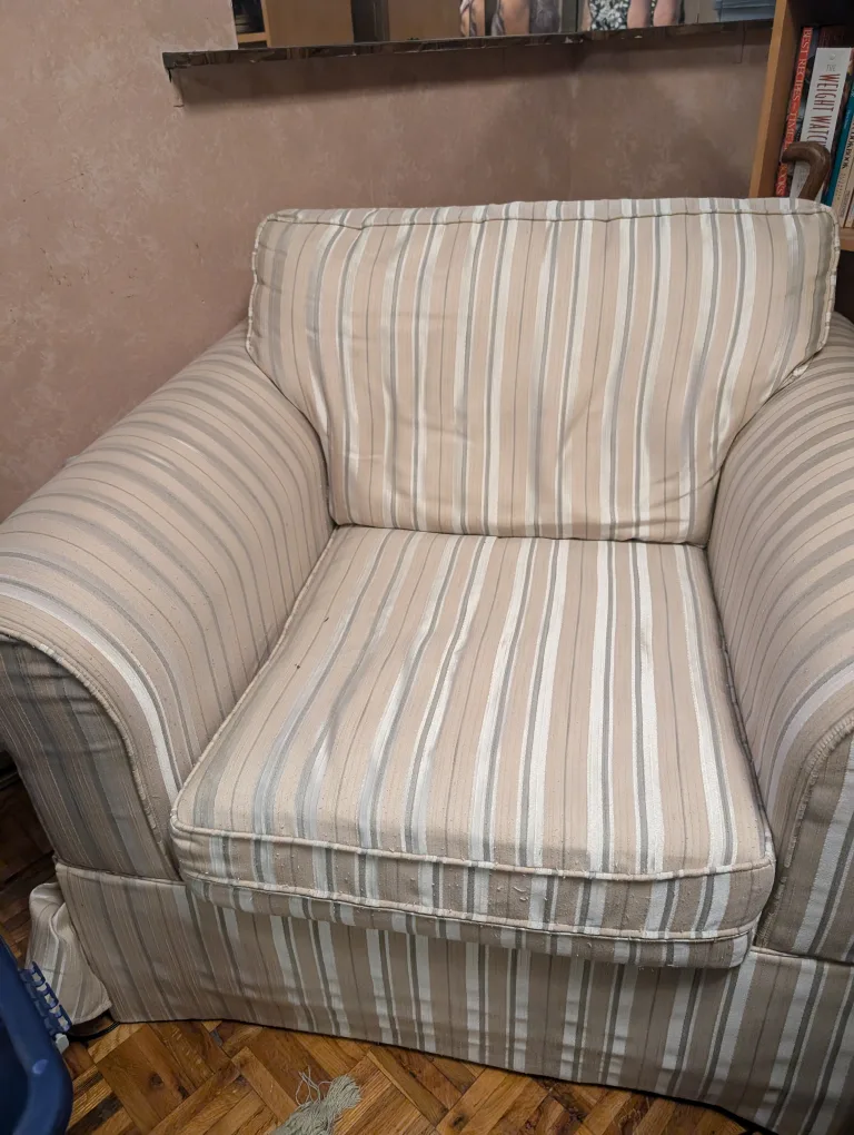 Big Striped cozy comfy Armchair thumbnail