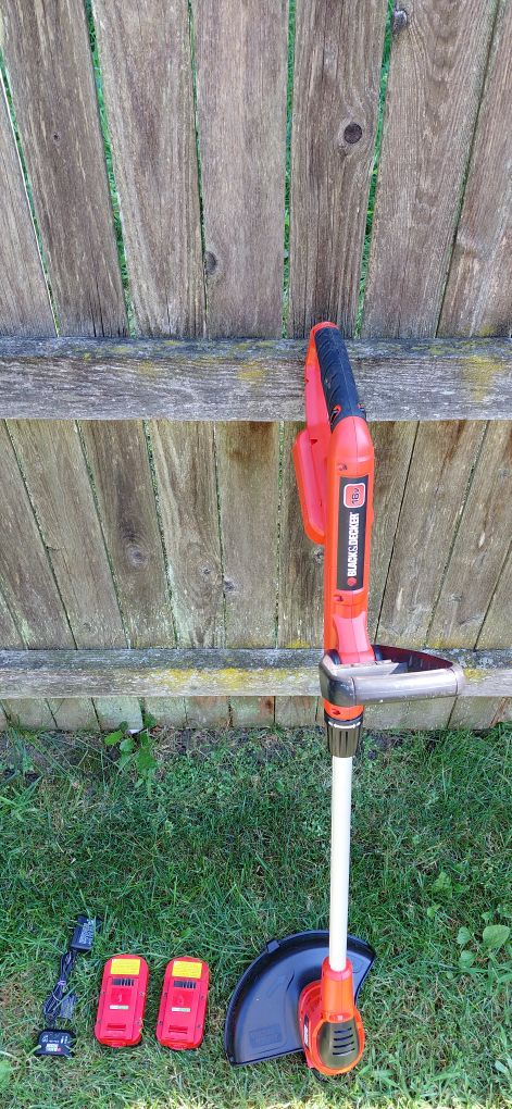 BLACK+DECKER 18V MAX* String Trimmer/Edger