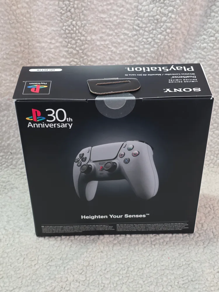 Ps5 30th anniversary controller NEW! image indicator(4)